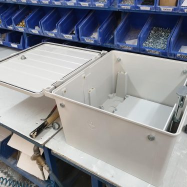 SMC Behälter, SMC Box, SMC Schaltschränke, SMC Kunststoffteile, SMC Pressteile